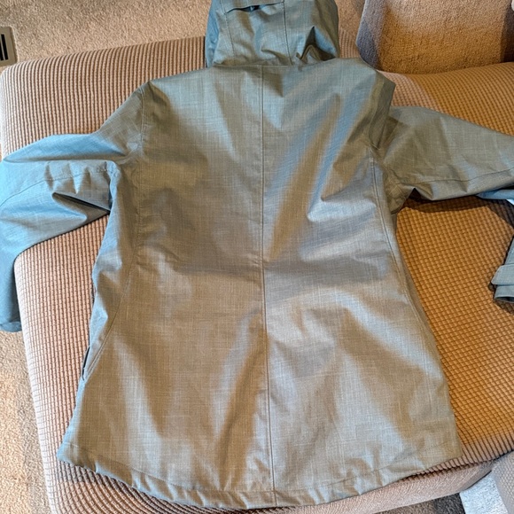 Women’s Under Armour Ski Jacket - Picture 5 of 5